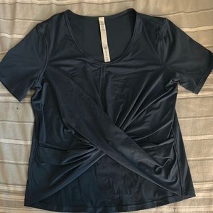 Women’s Lululemon Short Sleeve